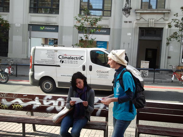 gent es dona d baixa en repulsa per la politica d'acomiadaments telefonica solidaritat @HHTelefonica #movistaralabaixa