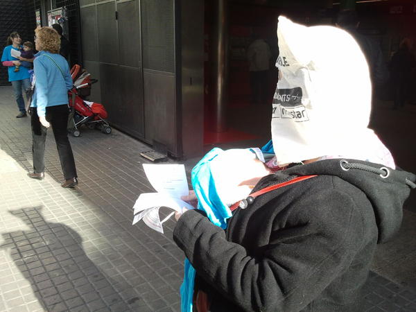 Gracia i els seus vailets, solidaris @hhtelefonica . Per un futur digne, gracies compas!!!!