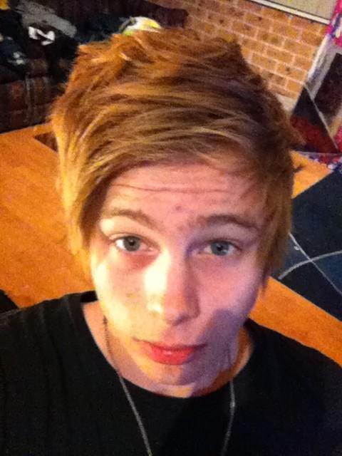 Luke Hemmings tweet media