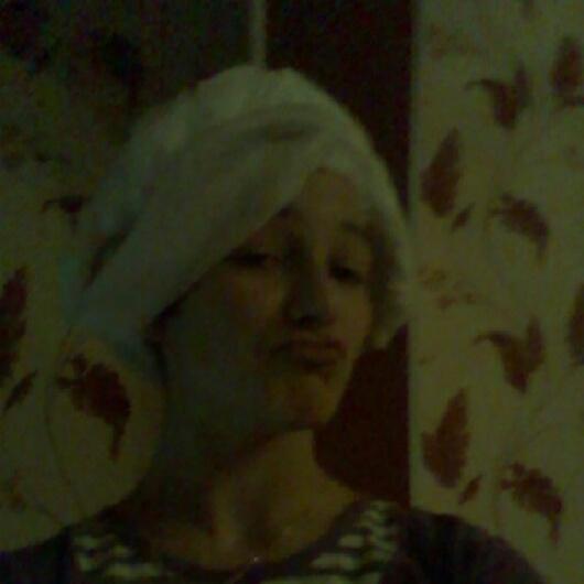 Yana2Bieber's tweet photo. Я люблю носить шторы в виде юбки. http://t.co/ZzSKJ6yg