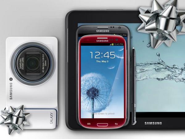 SamsungMobileUS's tweet photo. Give the Gift of #Galaxy right from home with amazing deals on phones, tablets, &amp; more! Shop away: http://t.co/owbhuFjE http://t.co/2wA39XJA