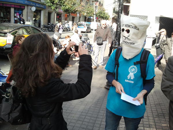 #famdejusticia #Moviestaralabaixa Societat dl espectacle? una noia q feia un estudi sobre la llibertat d'expressió...