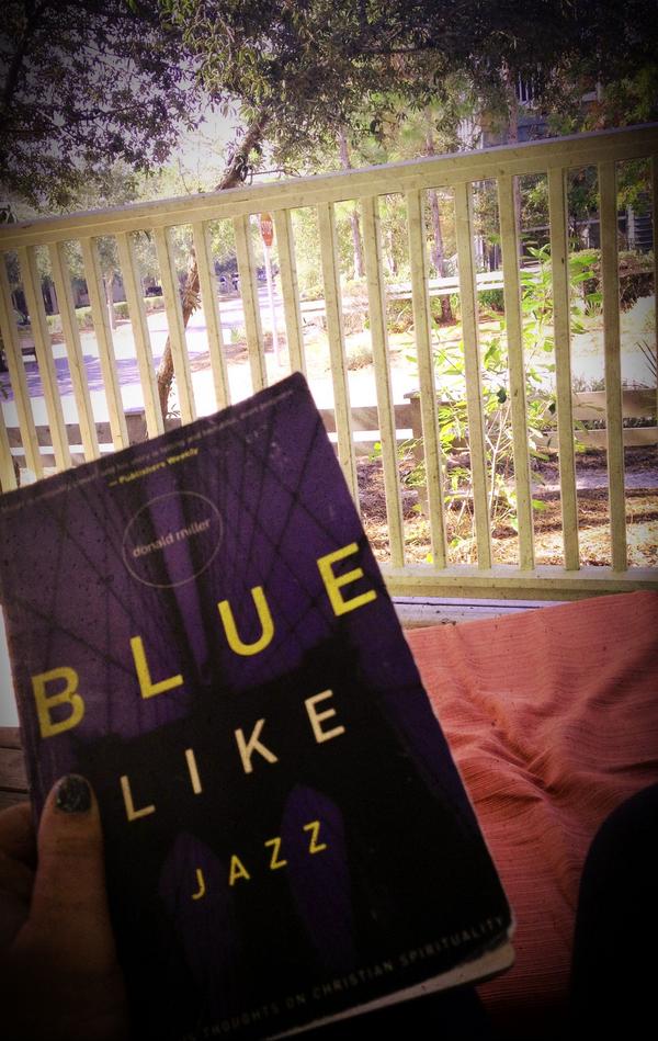 HensleyU's tweet image. I wish I had a porch at home... &amp;amp; weather like this. #idontread