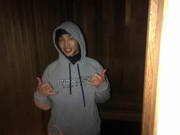 TyphoonCheng's tweet image. @taksasaki in the hot box 5 lbs to go!!! #featherweightproblems