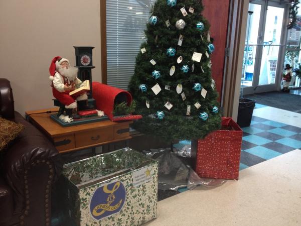 CrystalAdamo's tweet photo. Thanks to Adesa Auctions in #airdrie for placing a donation box for the @AirdrieLioness hamper program http://t.co/LjpGm3EL