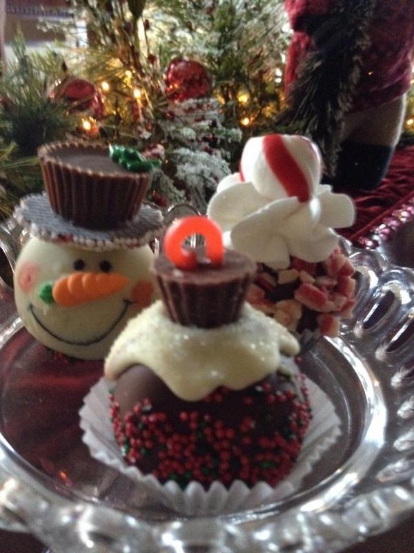 FizzBurgers's tweet photo. Need to refuel, or just treat yourself, during all the #BlackFriday shopping? A holiday truffle is just what you need! http://t.co/Lo8cJ68q