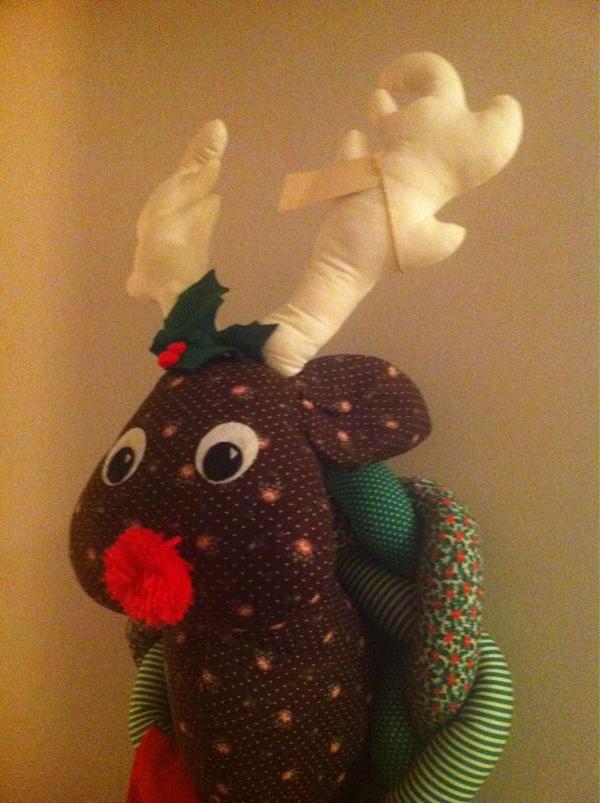 crosby_steve's tweet photo. My first buck of the season..... #nomorereindeergames http://t.co/ppeoW5Ba