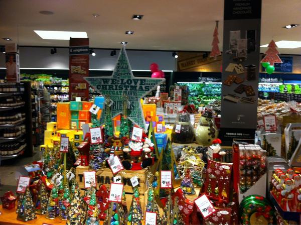 sgr01613's tweet photo. Janine and the Thomas Dux team doing an awesome job with their Xmas merchandise,  an inspirational range. #yam http://t.co/NZOdyN2a