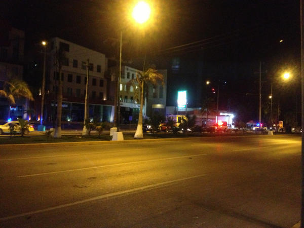 eduard0_glez's tweet image. Retén alcoholímetro pasando por la Bonampak a la altura del superama  @retioQROO