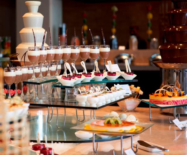 TheClaridges's tweet photo. Follow the Link for Sunday brunch @Oasis , The Claridges Surajkund-http://t.co/AEs4kqRF    . http://t.co/RoZ1UWpG