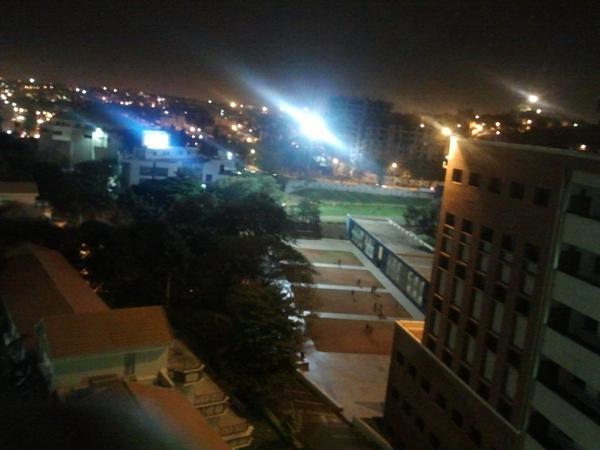 chit_raa's tweet image. View of clg at night! :D @PESIT
#code12
Okay I couldn&apos;t capture the awesome halo around the moon though :(