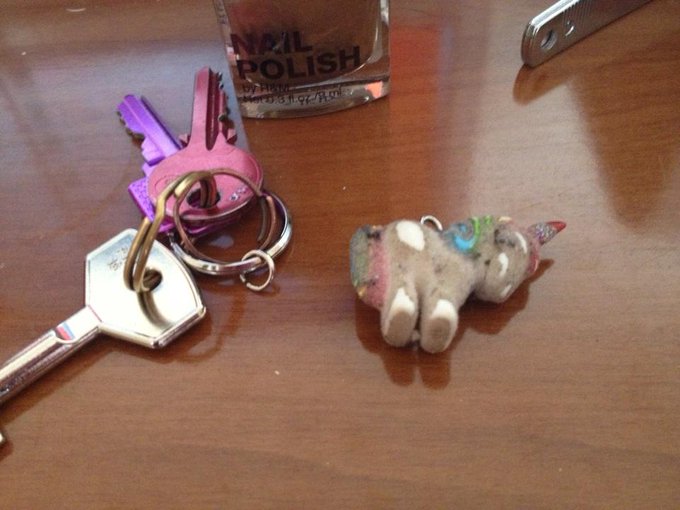 My unicorn keychain just broke... Why are you so cruel, World???? :( although unicorn was kind of sick<a href="/tag/preview"class="tags"><span>#preview</span></a>
