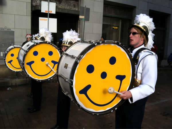 South Allegheny Band is smiling and playing the Eat'n Park jingle at #wpxi #pittsburghparade