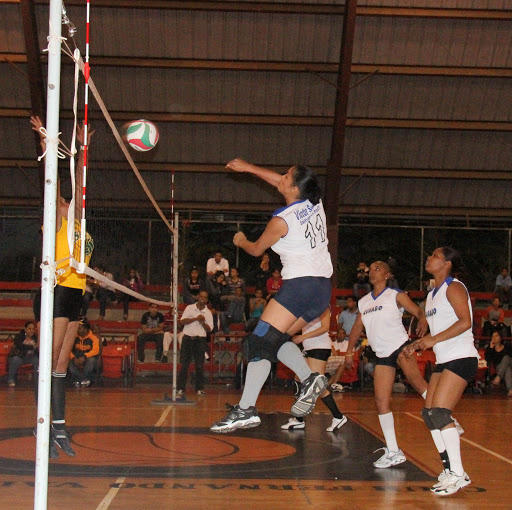 VSuarezd's tweet photo. Equipo de Gurabo patrocinado por el Diputado Víctor Suárez Díaz, gana en la dos ramas de Volleyball Intermunicipal http://t.co/mvf8Pyke
