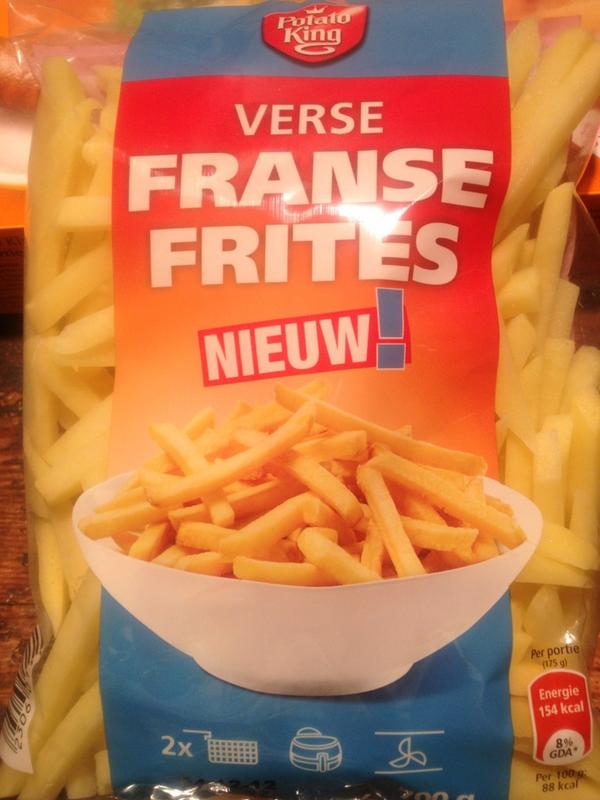 Het zaterdag maal wordt weer klaar gemaakt.