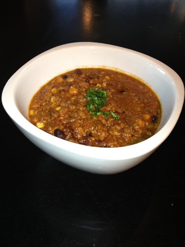 TO_TuckShop's tweet photo. Chilly Night or Chili Night?

Chef Brendan's "5 times 5" Chili
(with garlic toast) http://t.co/KLeBSyaI