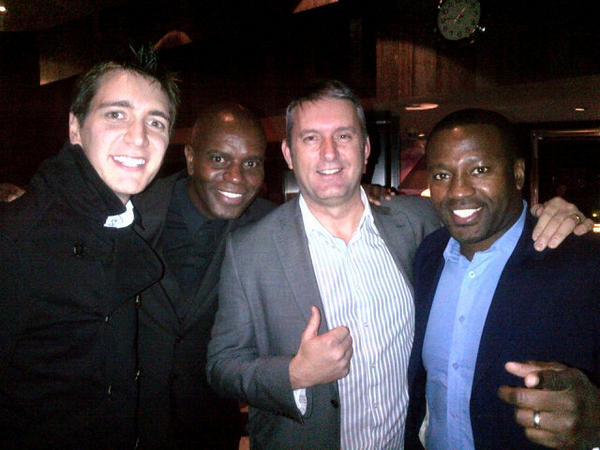 IanTaylor7's tweet photo. Right!! @HitmanHatton Its on!!! #Hatton #senchenko @stadiasal are in Manchester!! http://t.co/7GfAdlij