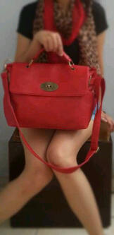 khalisa_icha's tweet photo. Edith Bag RED Only 170rb, Bahan Kulit Sintetis, Minat add my pin ya 29876305, ;) http://t.co/9ghu7oNk