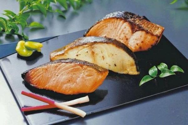 明日は丸山隆平の誕生日とゆうことでここでまさかの鮭祭り