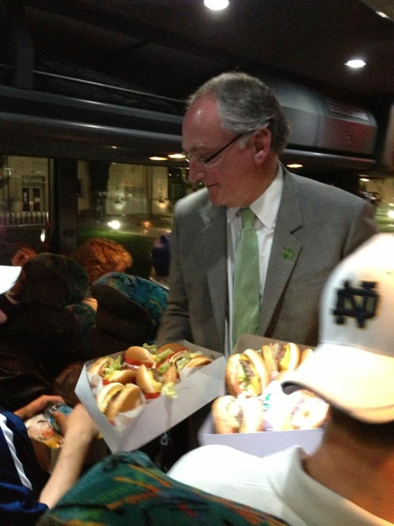 A8hhavzCAAAA9gg.jpg:large