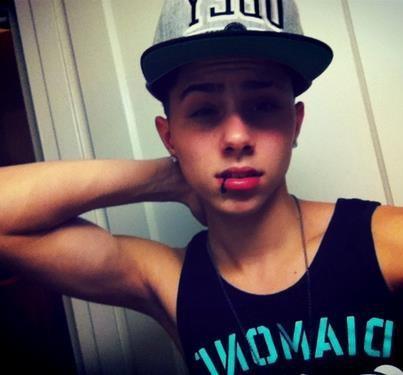 Meep_ItsCarlaa's tweet photo. My babe is cute c: ❤ http://t.co/SkfBB2gZ