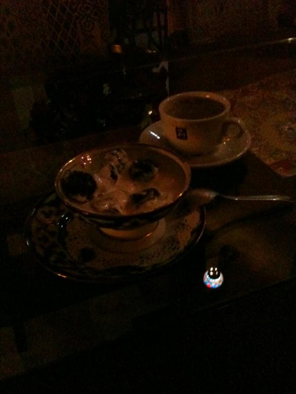 apex1966's tweet photo. I am Мармарит Новороссийск, балуюсь черносливом в сливках http://t.co/XvKirUO6