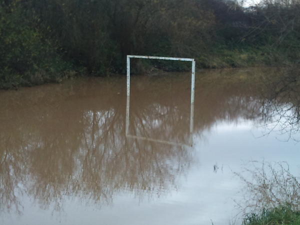 T1pper's tweet image. I think its bin raining #fancyaswim