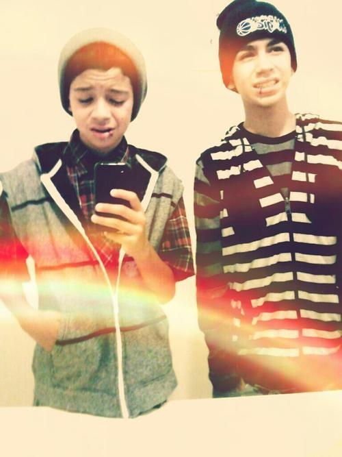 iStayWorryFree's tweet photo. Me and my nigga tho . http://t.co/Gl5fz3Yf