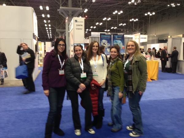 kindersmiles's tweet photo. Look at us!
The KinderSmiles Crew takes New York! http://t.co/SlsLsOgV
