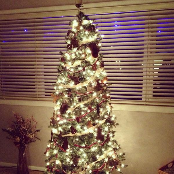 Shanvmc's tweet photo. I ❤ Christmas! 🎄 http://t.co/7yzkVweg