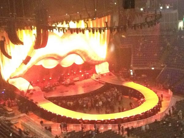 vhi2310's tweet photo. #rollingstones http://t.co/OzxNacuJ