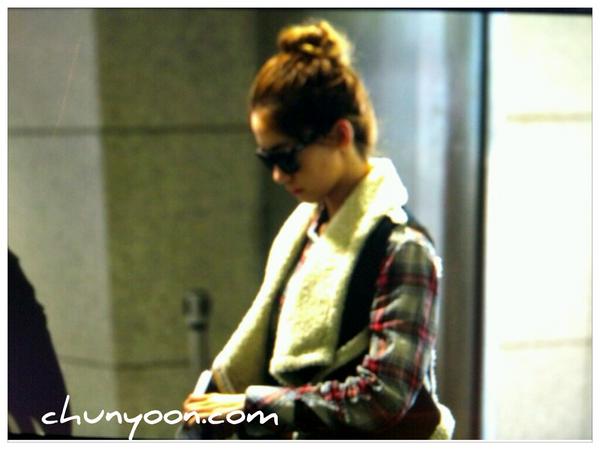 [PICS][26/11/2012]SNSD @Incheon Airport back to Korea A8l1a1kCcAArx_j