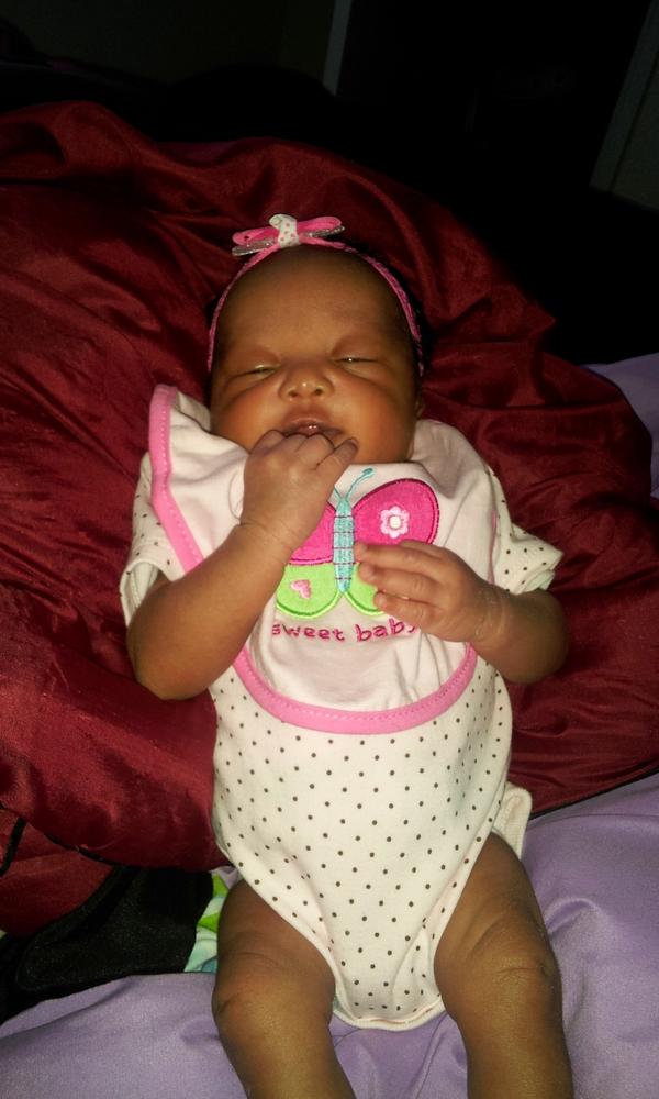 Freaky_Chick_18's tweet image. @_ILoveLucey diamond I had her watz yo numba