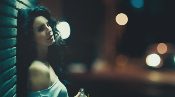 DelReyNewsflash's tweet photo. Lana Del Rey's album "Born To Die" has sold over 3 million copies worldwide! Congratulations! http://t.co/Sxp2FrfV