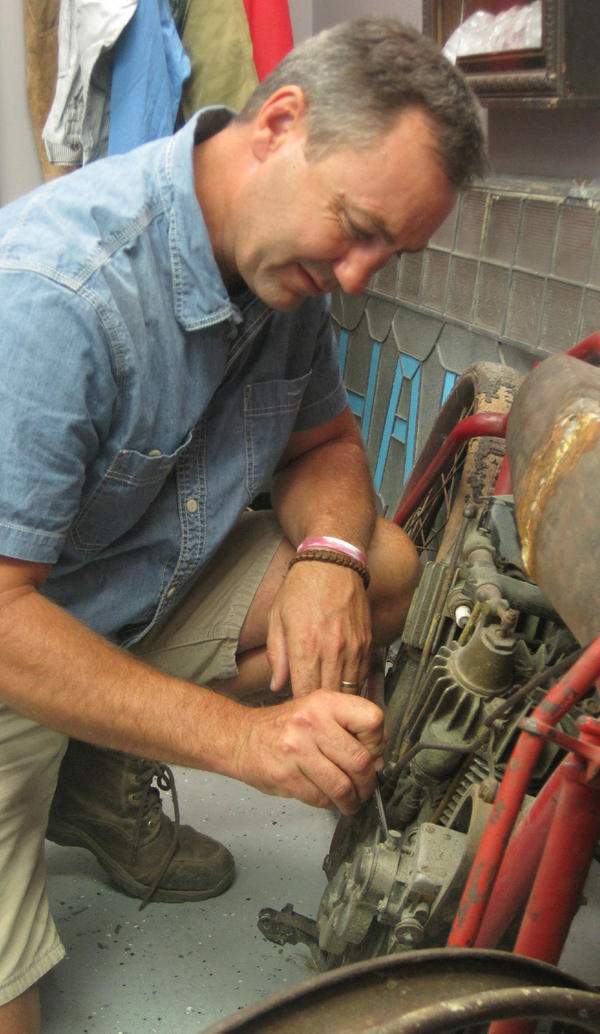 AmericanPicker's tweet image. hey hey NEW @americanpickers  show tomorrow with brother Robbie.  Spread the word.