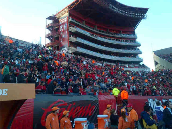 LigaBBVAMX's tweet photo. #Min30 Tij0 | León0 (0-2) La afición de los @XolosOficial y todo el país, pendiente de la #Semifinal #SemisMX http://t.co/Ym3izpkf