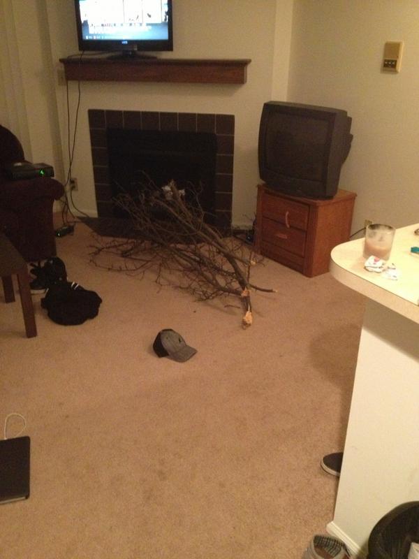 TheRoyalBodness's tweet photo. The boys in willeys and seth apt tring to start the fireplace. Thats what i walked into. http://t.co/kZTOytHx