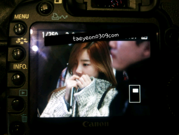 [PICS][26/11/2012]SNSD @Incheon Airport back to Korea A8mARFZCYAEQg6_