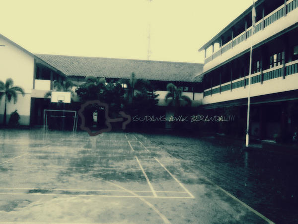 PramestyArdhia's tweet image. tempat para manusia setres:D #class99