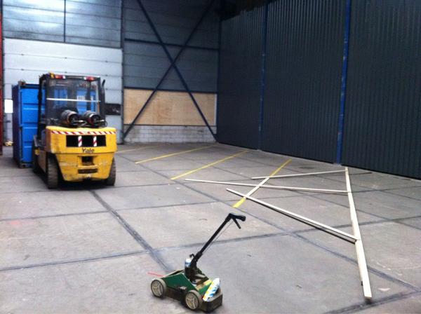 Het aftellen voor de verhuizing is begonnen... Na wat meetwerk is de containerloods meteen ingericht.