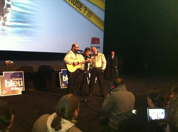 AgentBullit's tweet image. Tiens au fait vendredi soir on a fait un boeuf à Elbeuf avec @AgentRiper #MaisQuiAretuePamelaRose