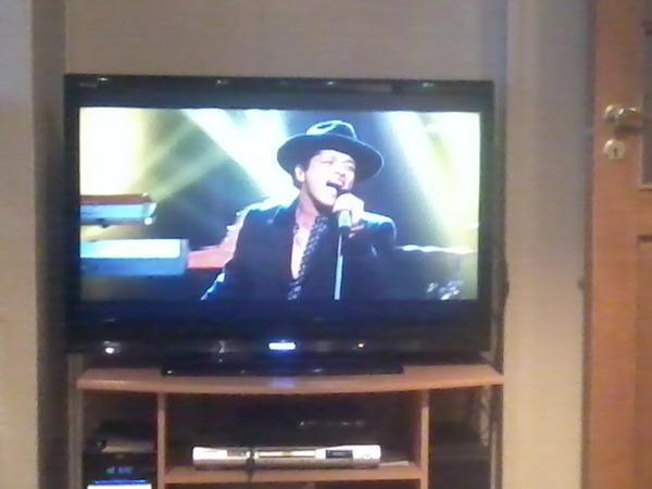 theladycapri's tweet image. Watching @BrunoMars I am always amazed by his voice.. He is fantastic.. #samerace #nrk2 #norge