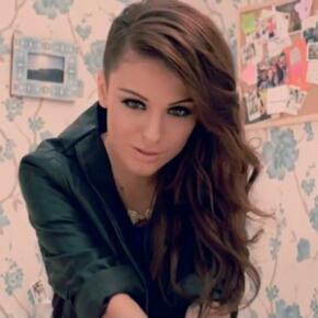 niallSmexyBeast's tweet photo. Cher Lloyd again! http://t.co/u1PRoh1Q