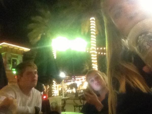 kaidefarne1's tweet image. Not the Starbucks run💋.... #wehadtodoit