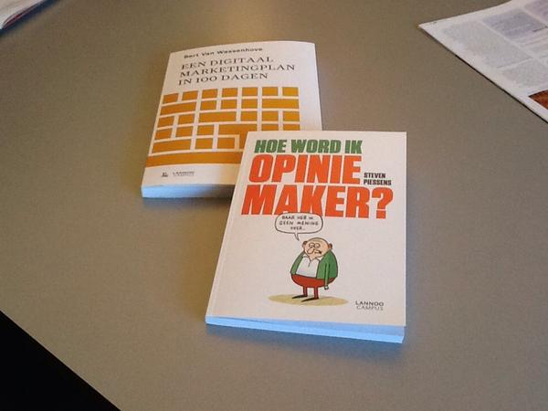 ibert's tweet image. RT @petersaerens: @ibert en @StevenPiessens : vers van de pers! #opiniemaker #dmp100