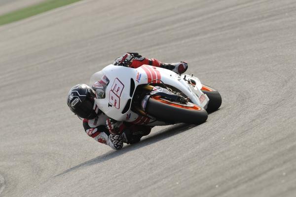 MOTO GP 2013 les résultats, les news et les liens - Page 5 A8tDOquCUAApzs_