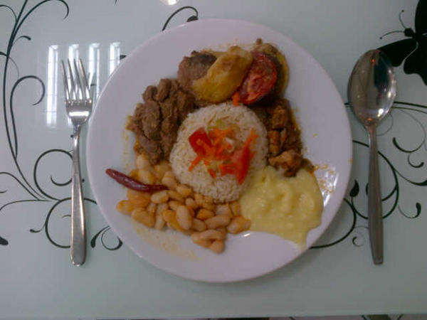 Isterseniz ac gelin isterseniz tok gelin ! Fasulyeli'de yemeden duramayacaksiniz.