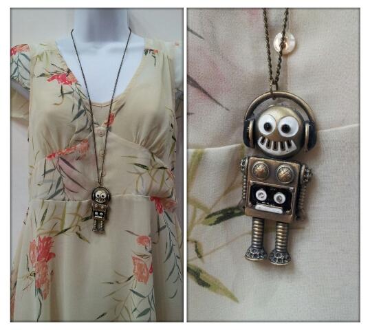 AngyCo's tweet image. #robotDJ