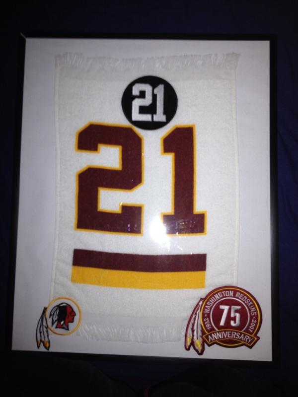 tytyson15's tweet image. Felt appropriate to do #RIP #hardhittingsafety #21 #26