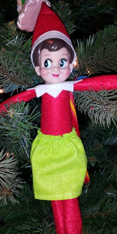 PinkSparkleBlue's tweet image. I overheard the little girl here say I needed a skirt. Well bam...I just sewed this with my little elf hands.